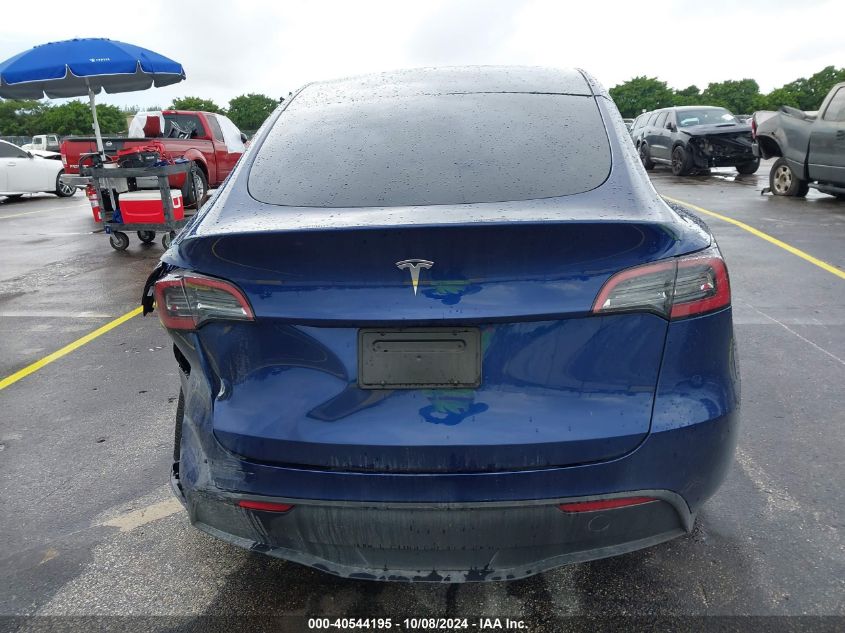 2024 Tesla Model Y Long Range Dual Motor All-Wheel Drive/Rwd VIN: 7SAYGDED3RF005437 Lot: 40544195