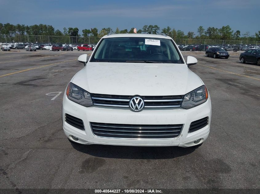 2014 Volkswagen Touareg V6 VIN: WVGEF9BP3ED005630 Lot: 40544227