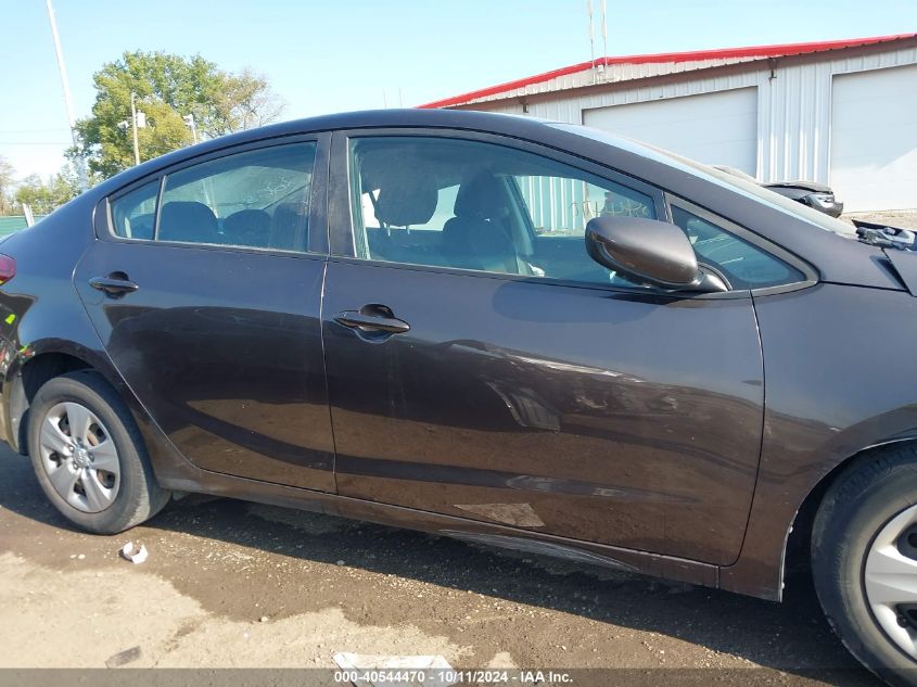 3KPFK4A70JE226832 2018 Kia Forte Lx