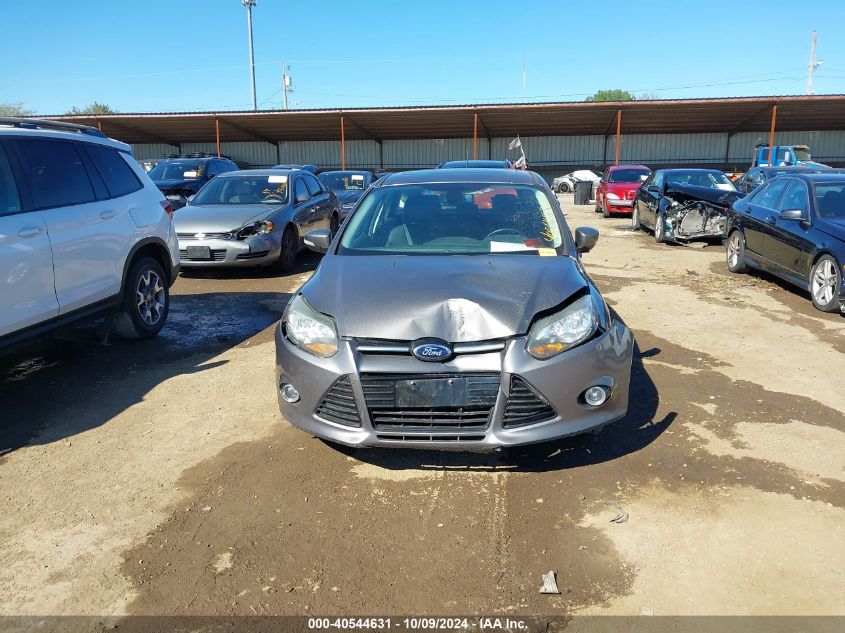 1FAHP3N27CL446584 2012 Ford Focus Titanium