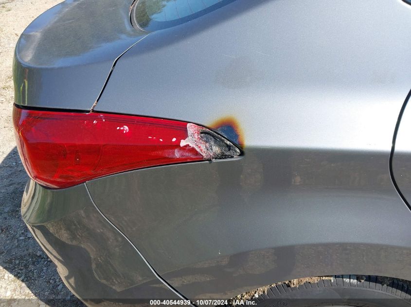 5NPDH4AE7CH150660 2012 Hyundai Elantra Gls