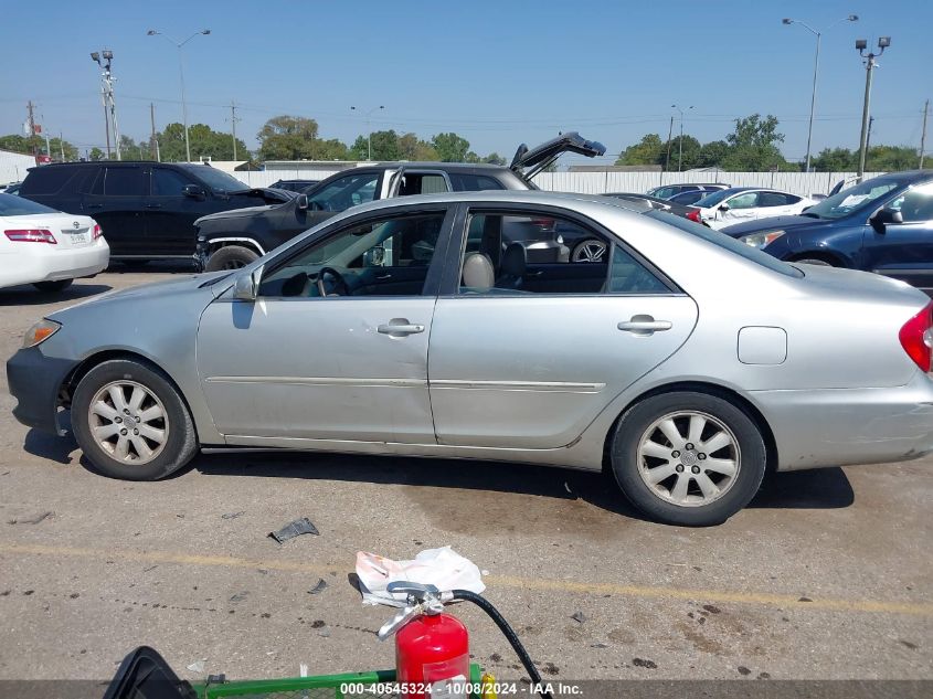 2004 Toyota Camry Le/Xle/Se VIN: 4T1BF30K94U586167 Lot: 40545324