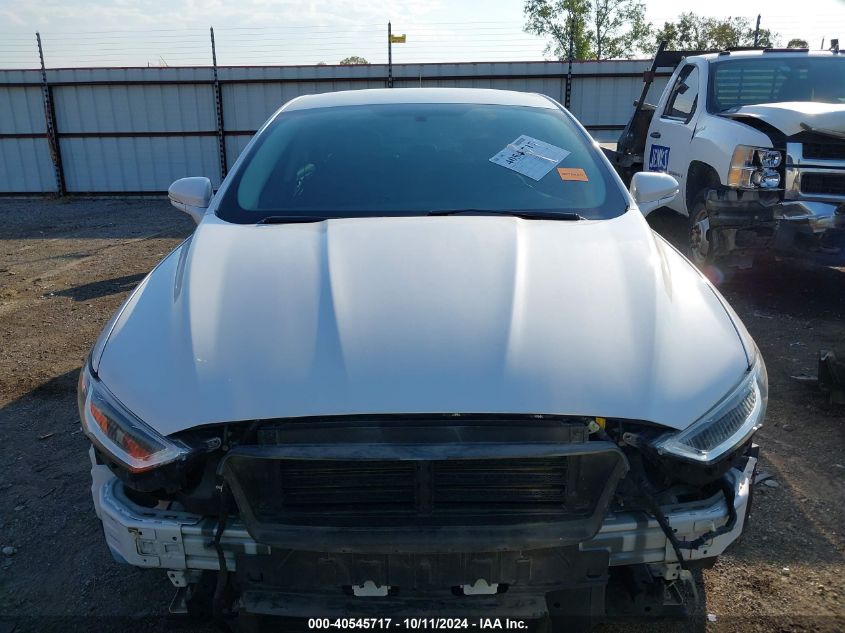 3FA6P0HD1JR232160 2018 Ford Fusion Se