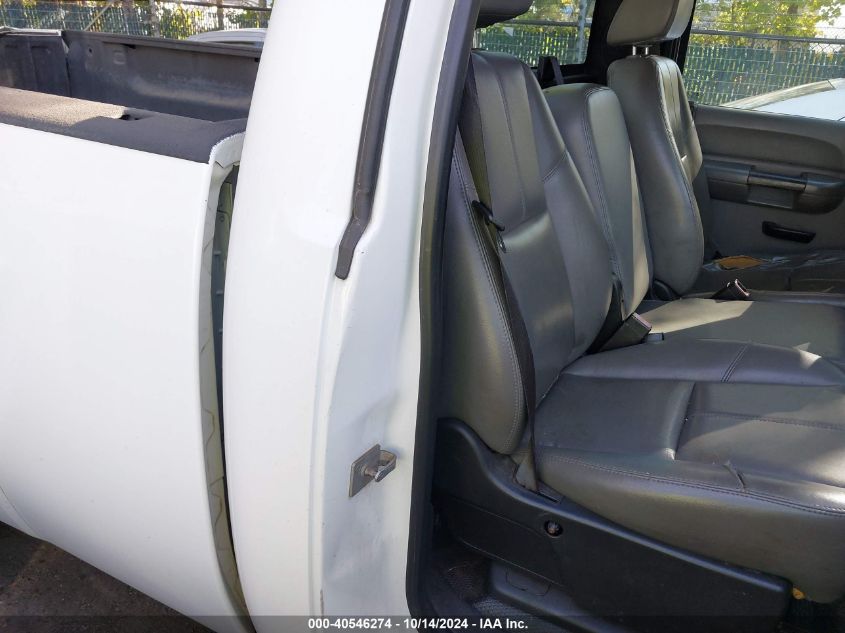 2007 Chevrolet Silverado 2500Hd Work Truck VIN: 1GCHC24K37E590516 Lot: 40546274