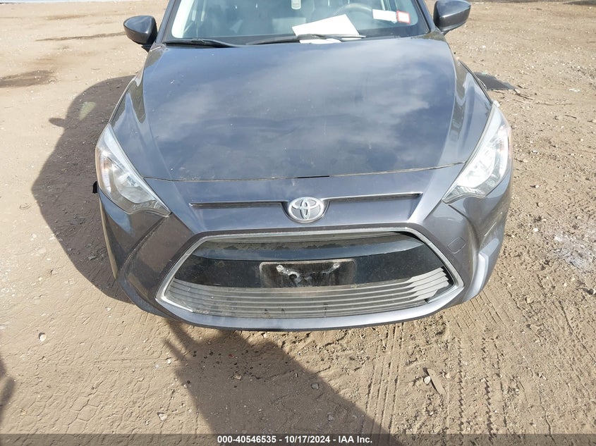 VIN 3MYDLBYV9JY327350 2018 TOYOTA YARIS IA