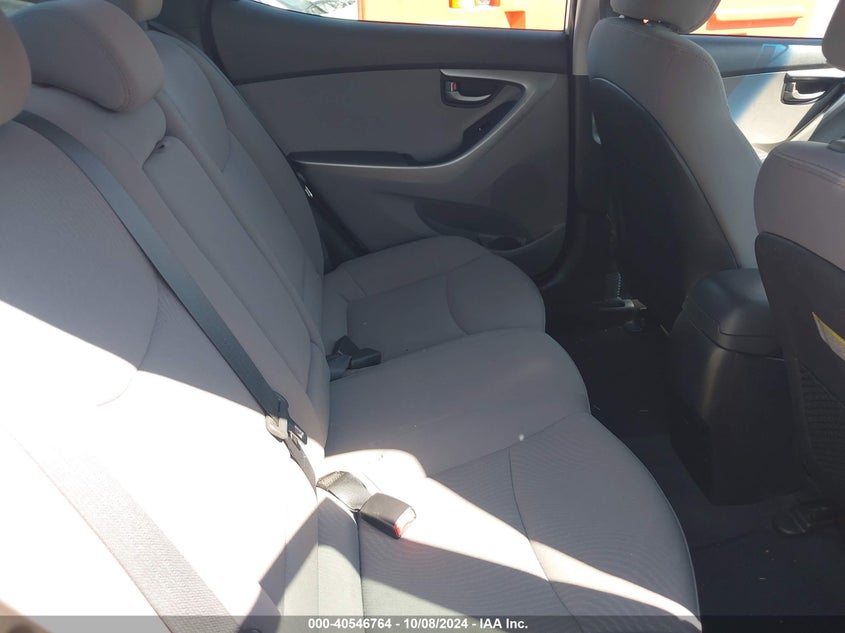 5NPDH4AE5GH721729 2016 Hyundai Elantra Se