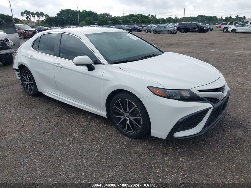 2022 TOYOTA CAMRY (VIN: 4T1G11AK4NU632559)