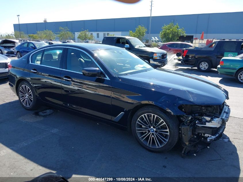 VIN WBAJB1C55JB085626 2018 BMW 5 Series, 530E Xdriv... no.1