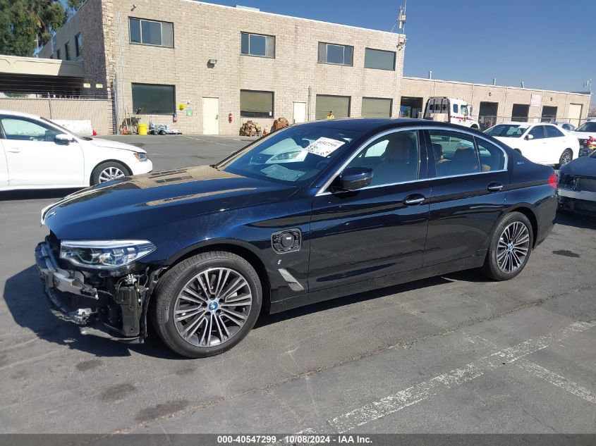 VIN WBAJB1C55JB085626 2018 BMW 5 Series, 530E Xdriv... no.2