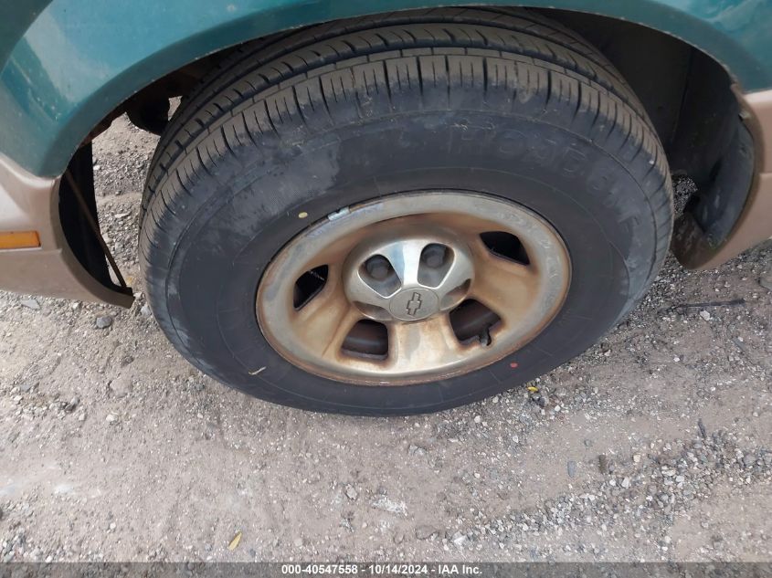 2001 Chevrolet Astro VIN: 1GNDM19W11B155950 Lot: 40547558