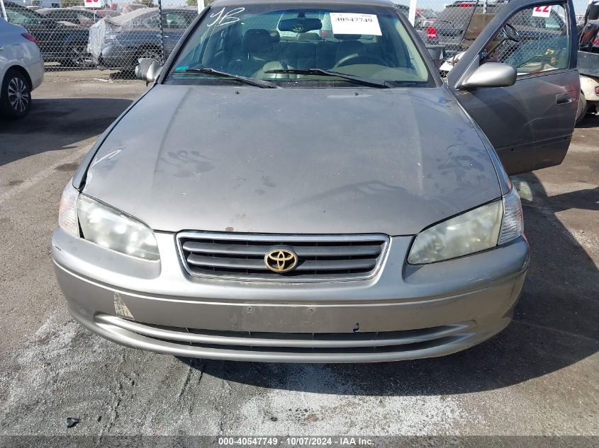 2000 Toyota Camry Le VIN: 4T1BG22K8YU617130 Lot: 40547749