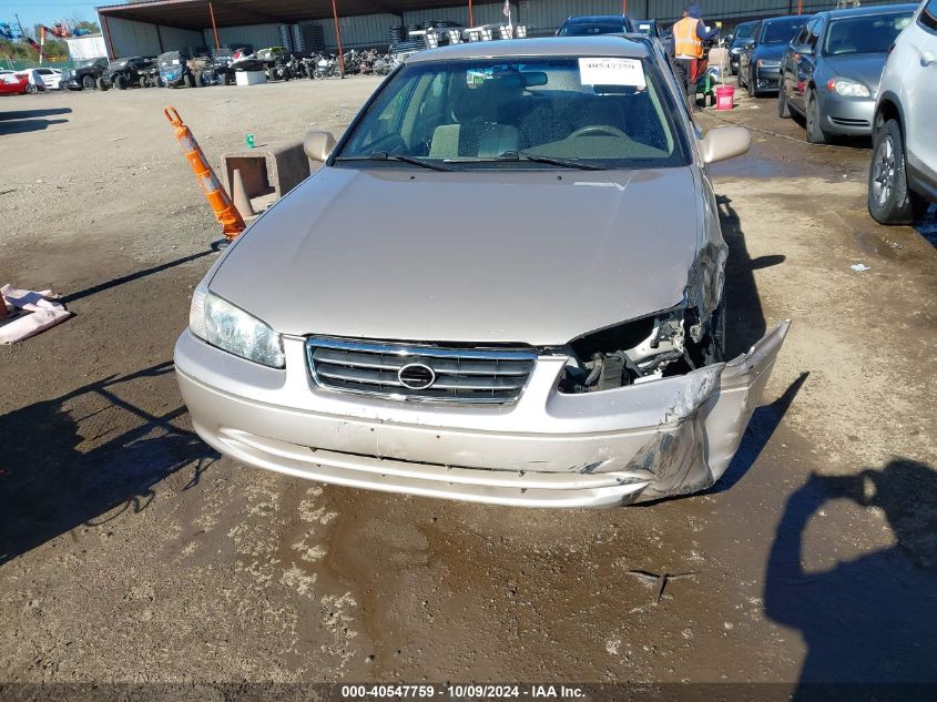 4T1BG22K7YU958163 2000 Toyota Camry Ce/Le/Xle