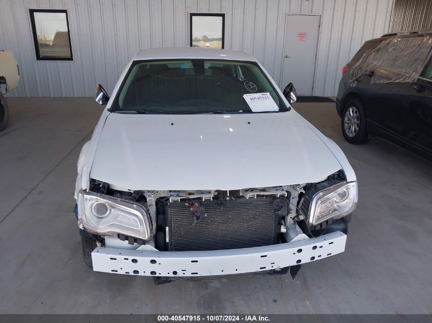 2C3CCAAG0KH663125 2019 Chrysler 300 Touring