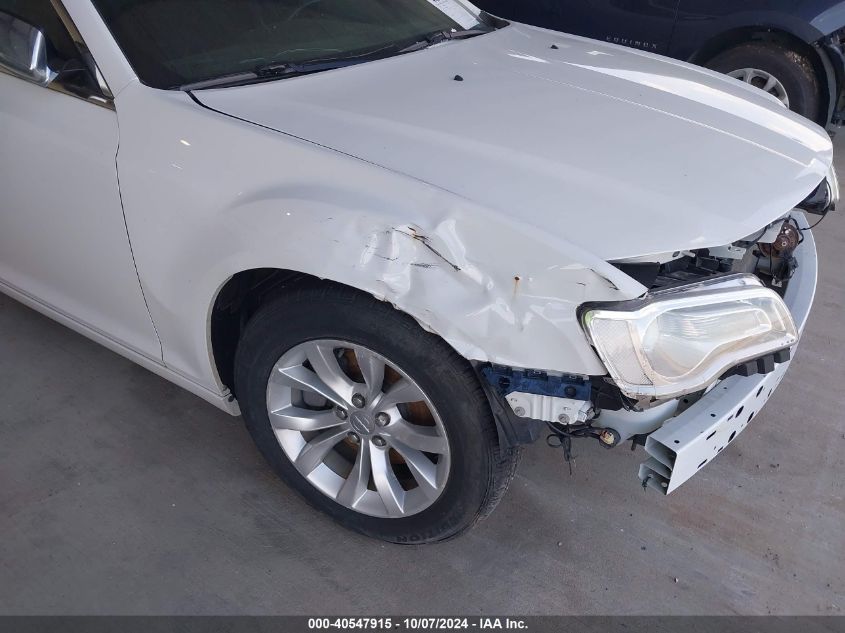 2C3CCAAG0KH663125 2019 Chrysler 300 Touring