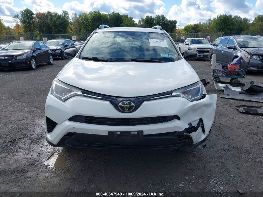 JTMBFREV6HJ162592 2017 Toyota Rav4 Le