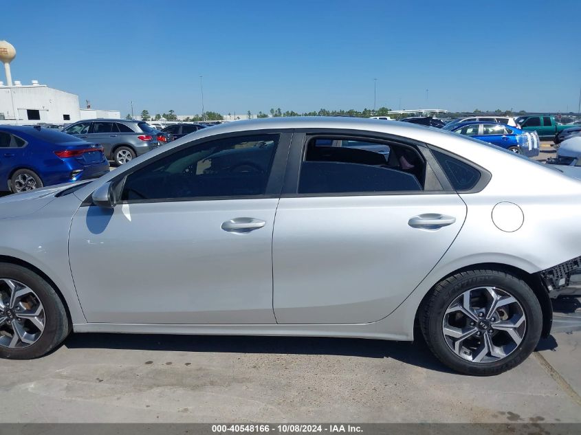 3KPF24AD1KE136774 2019 Kia Forte Lxs