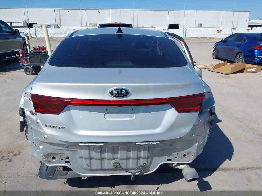 3KPF24AD1KE136774 2019 Kia Forte Lxs