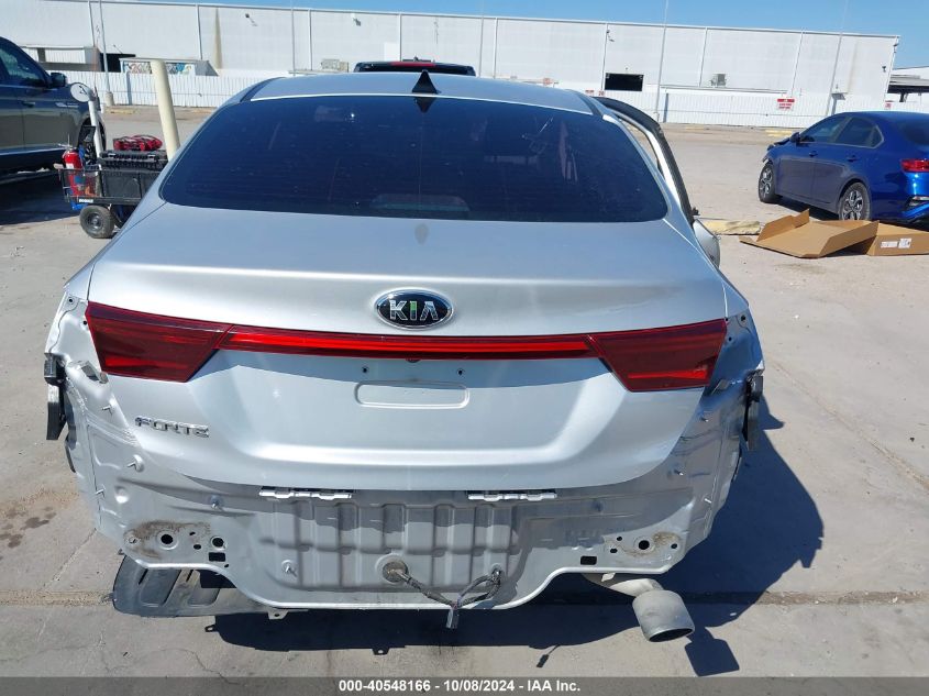 3KPF24AD1KE136774 2019 Kia Forte Lxs