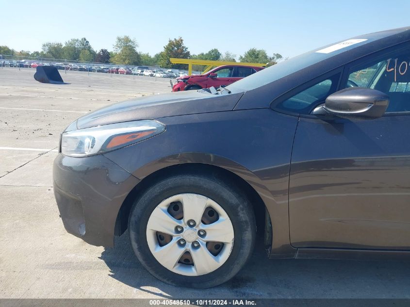 3KPFK4A72HE160200 2017 Kia Forte Lx