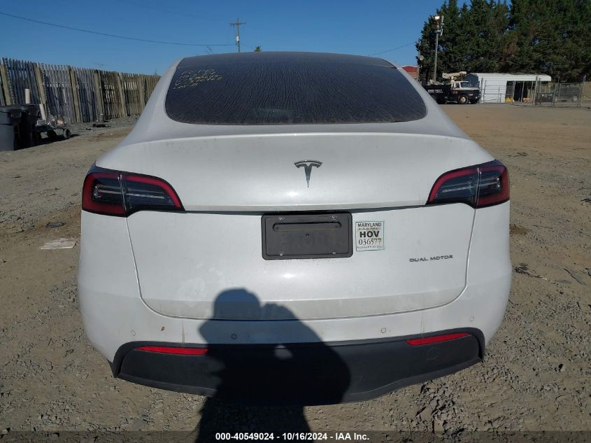 2022 Tesla Model Y Long Range Dual Motor All-Wheel Drive VIN: 7SAYGDEE1NF370962 Lot: 40549024