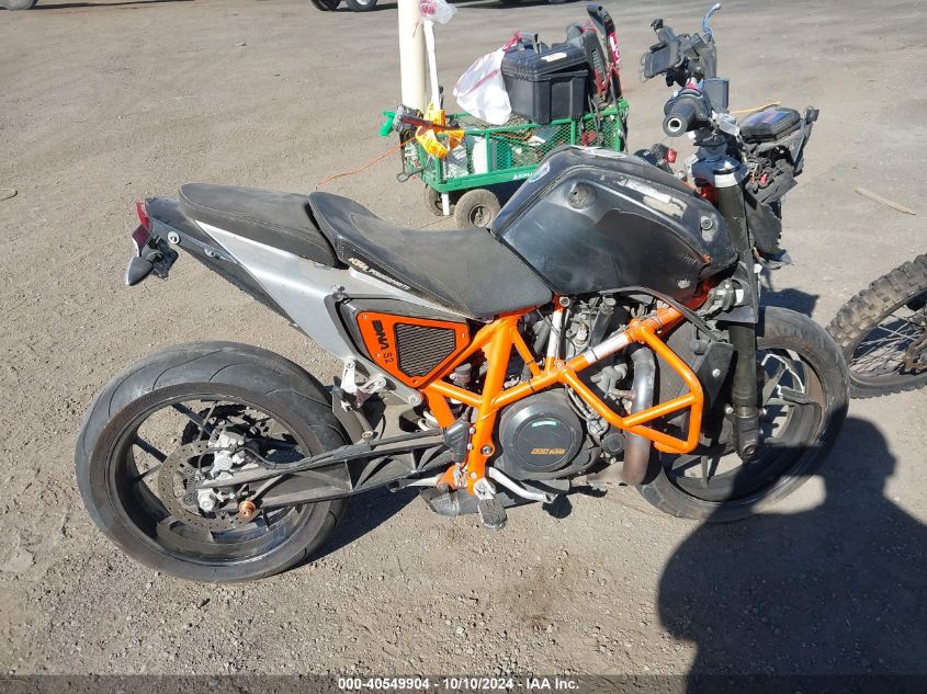 2013 Ktm 690 Duke VIN: VBKLDT400DM758611 Lot: 40549904