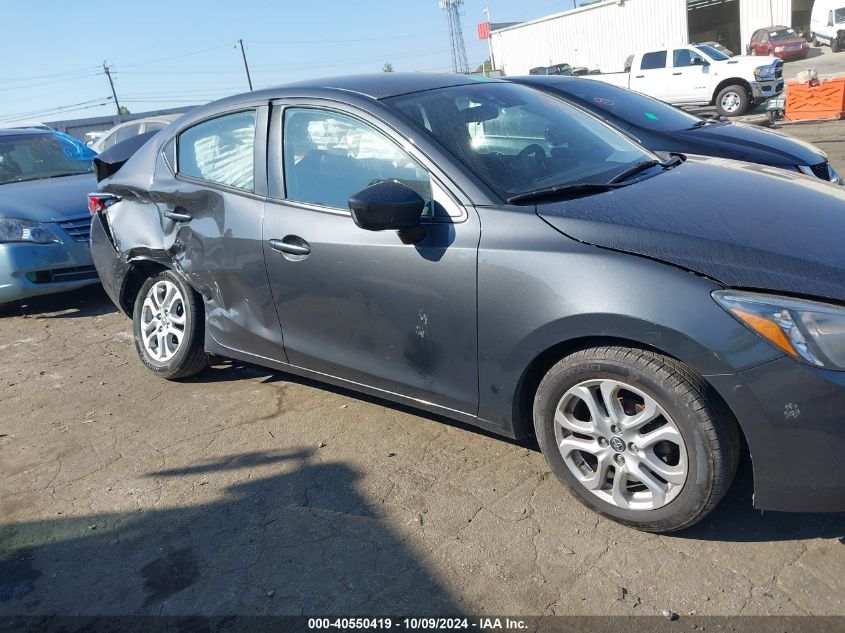 3MYDLBYV1HY196005 2017 Toyota Yaris Ia