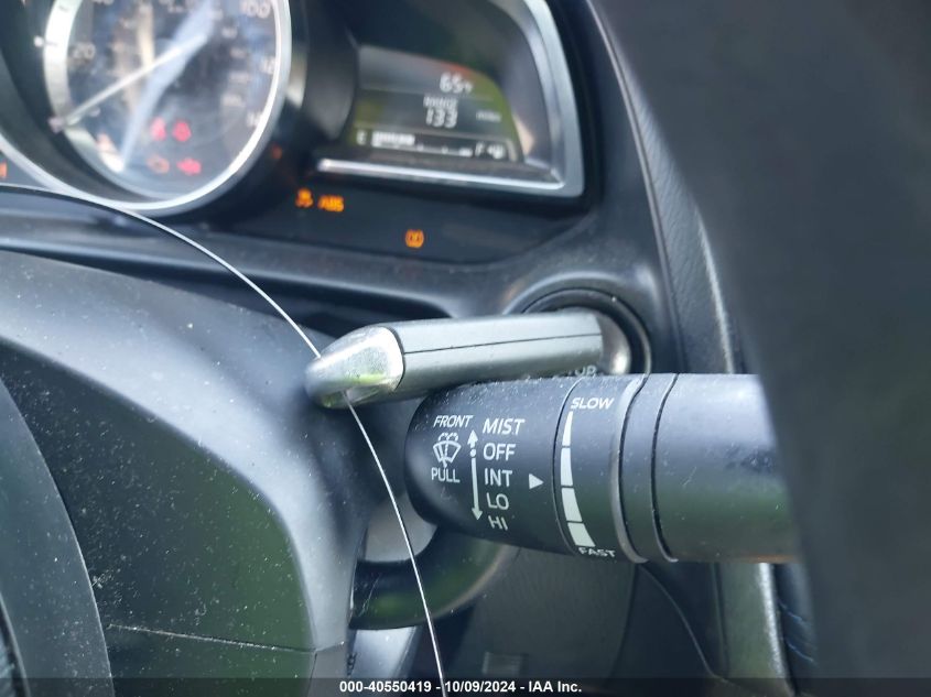 3MYDLBYV1HY196005 2017 Toyota Yaris Ia