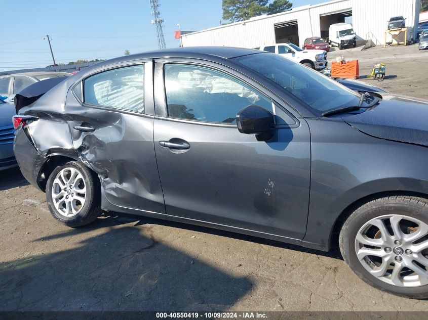 3MYDLBYV1HY196005 2017 Toyota Yaris Ia