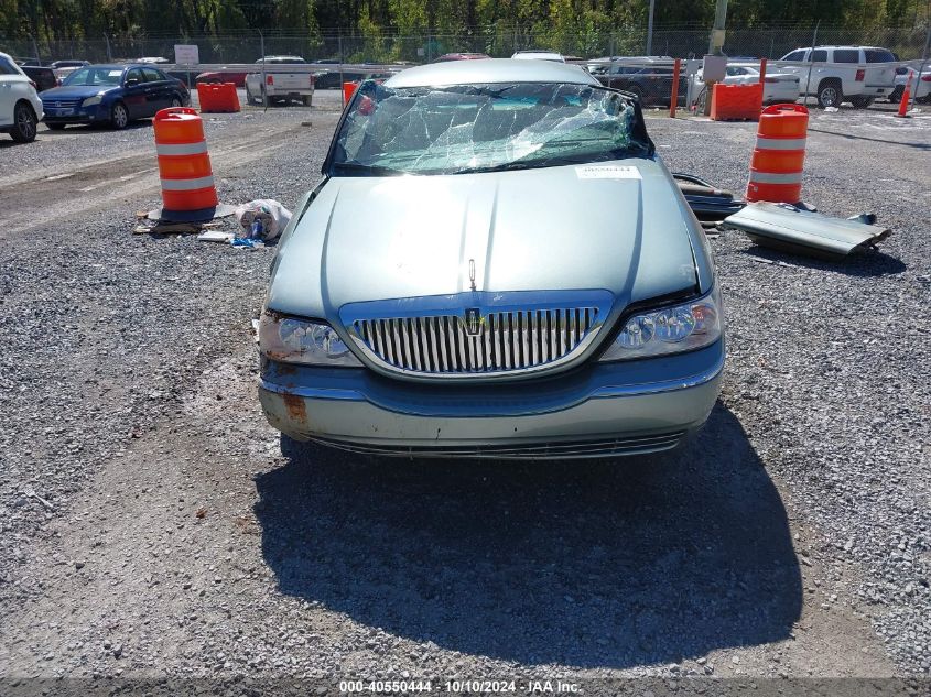 2004 Lincoln Town Car Ultimate VIN: 1LNHM83W14Y662033 Lot: 40550444