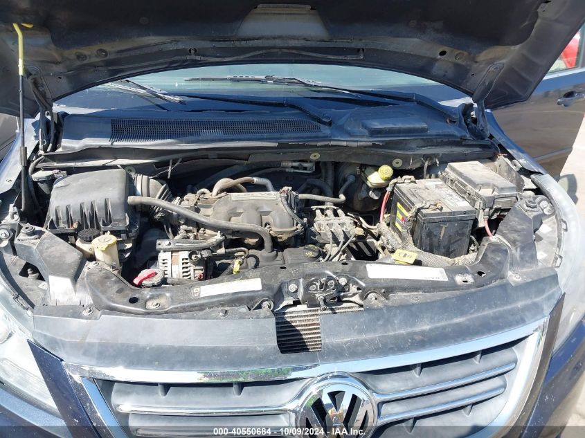 2V8HW34109R501323 2009 Volkswagen Routan Se