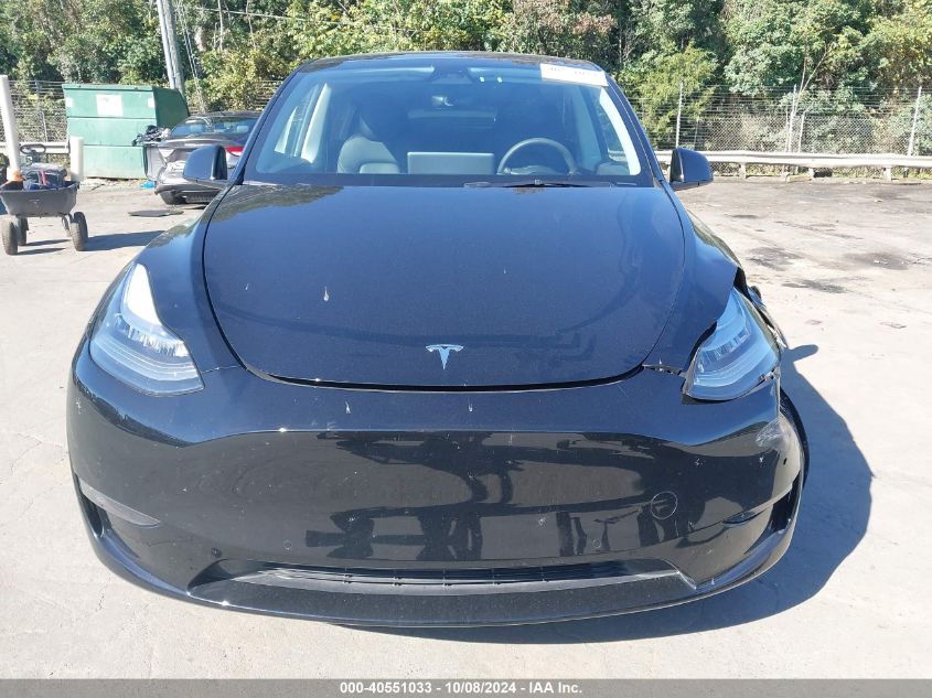 2022 Tesla Model Y Long Range Dual Motor All-Wheel Drive VIN: 7SAYGAEE8NF574463 Lot: 40551033