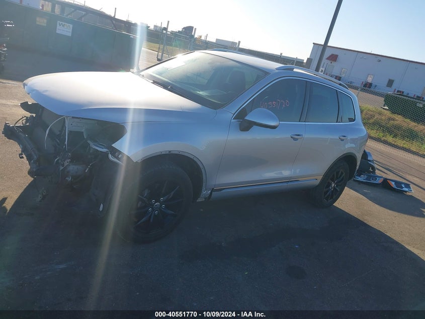 2015 VOLKSWAGEN TOUAREG V6 SPORT - WVGEF9BP3FD006651