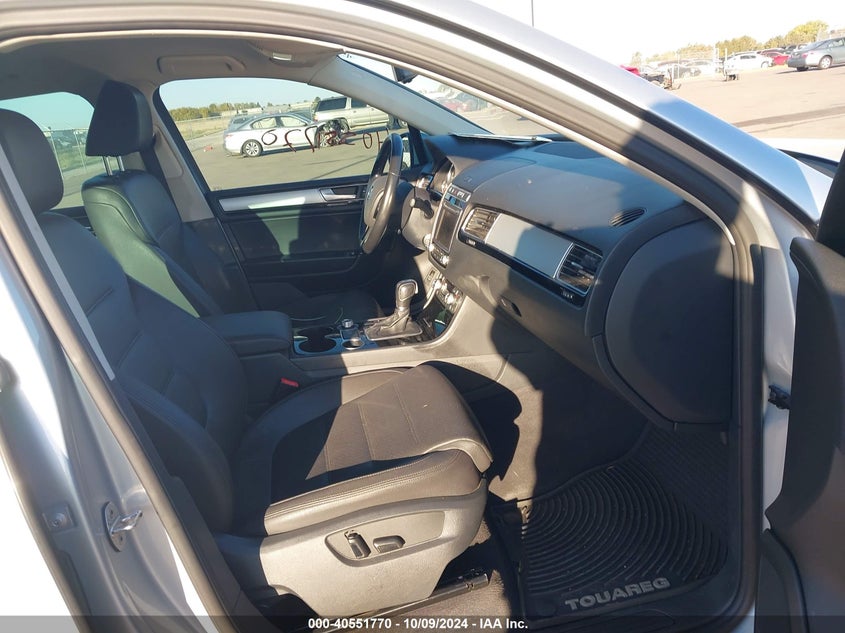 2015 VOLKSWAGEN TOUAREG V6 SPORT - WVGEF9BP3FD006651