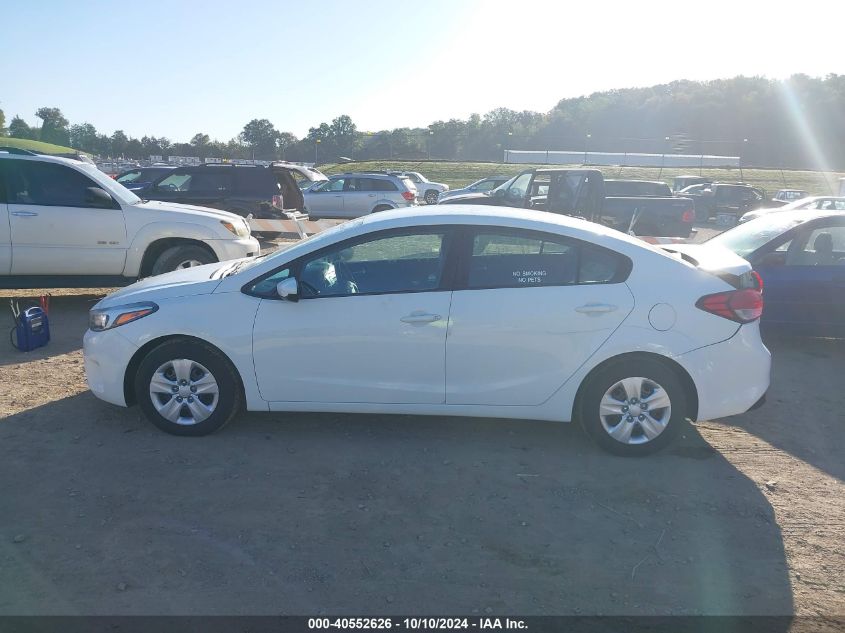 2017 Kia Forte Lx VIN: 3KPFK4A77HE093769 Lot: 40552626