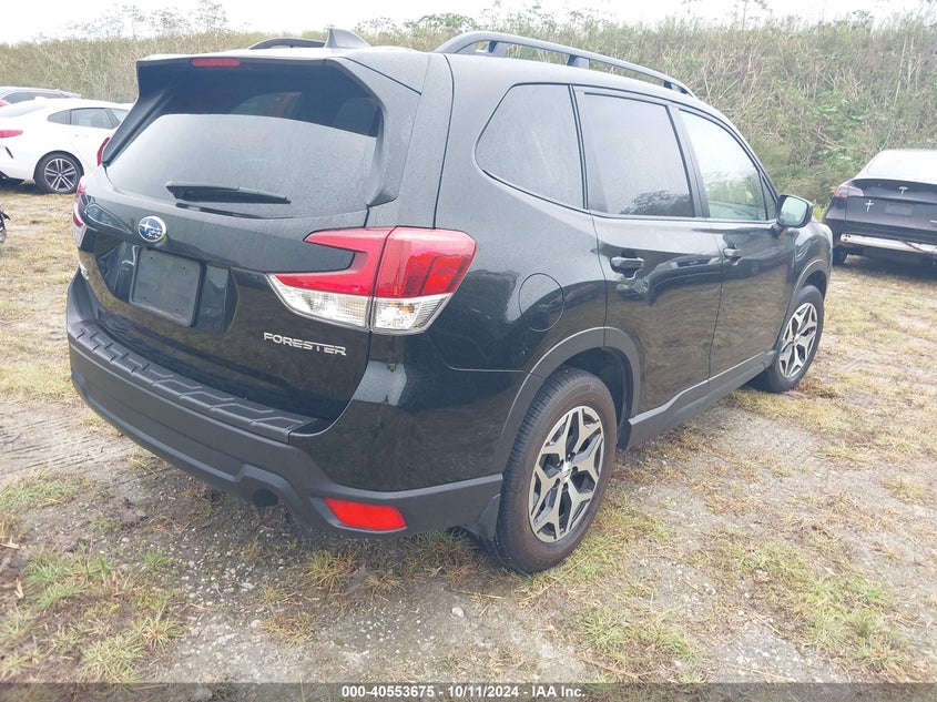 2024 SUBARU FORESTER VIN: JF2SKADCXRH413105