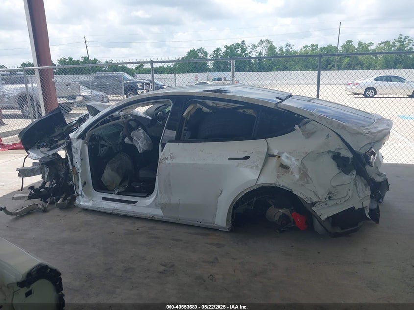 2021 Tesla Model Y Performance Dual Motor All-Wheel Drive VIN: 5YJYGDEF4MF189357 Lot: 40553680