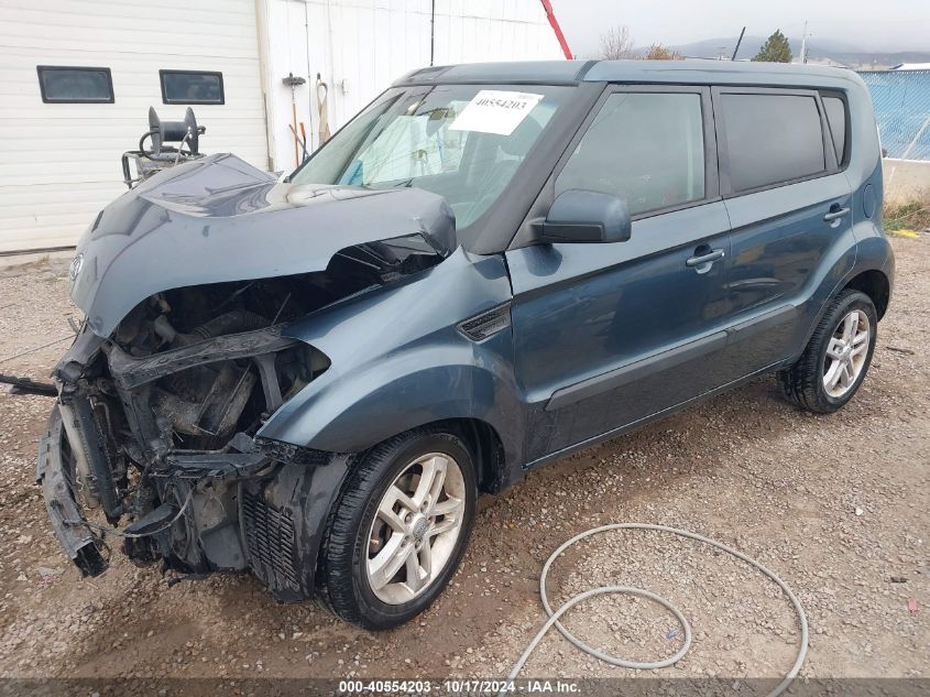 2011 Kia Soul + VIN: KNDJT2A20B7198936 Lot: 40554203