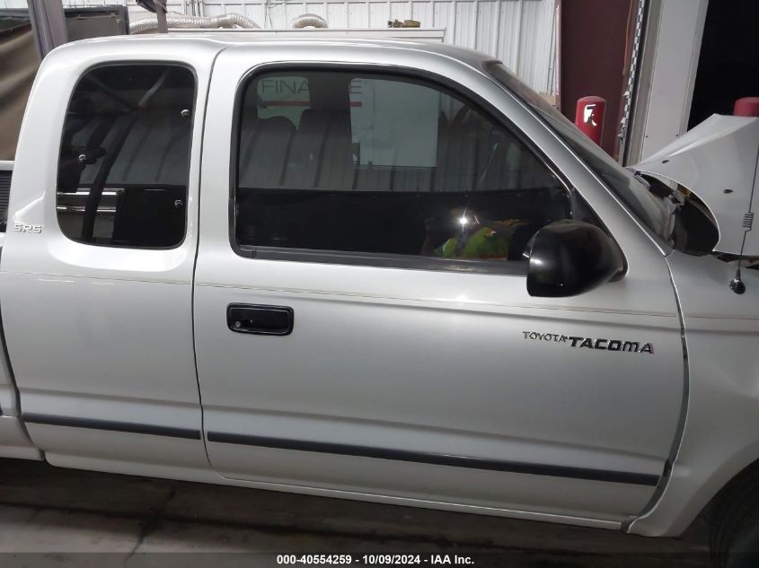 2000 Toyota Tacoma Base V6 VIN: 5TEVN52N9YZ692557 Lot: 40554259