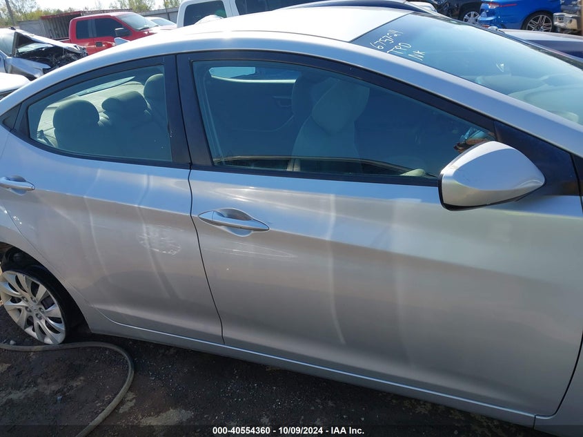 5NPDH4AE2BH030277 2011 Hyundai Elantra Gls/Limited