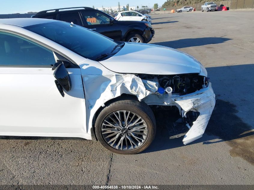 2023 Kia Forte Gt-Line VIN: 3KPF54AD0PE658293 Lot: 40554538