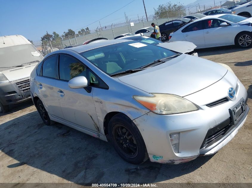 2014 Toyota Prius, Three