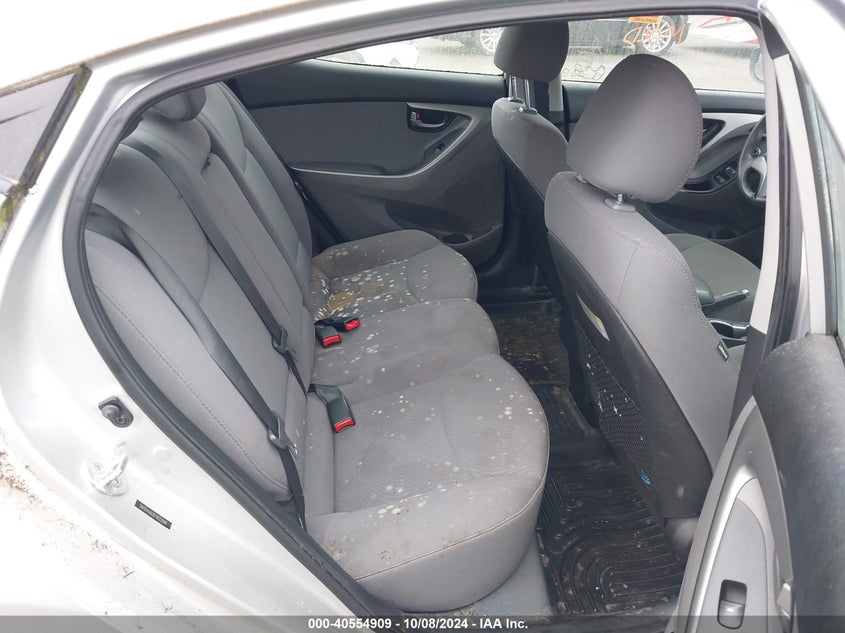 5NPDH4AE8FH622899 2015 Hyundai Elantra Se