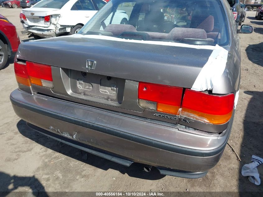 1992 Honda Accord Lx/Ex VIN: JHMCB7658NC037255 Lot: 40556184