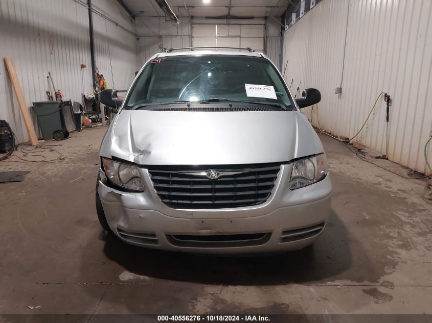 2005 Chrysler Town & Country VIN: 1C4GP45R25B380589 Lot: 40556276