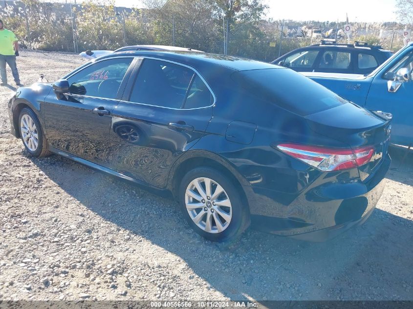 VIN 4T1B11HK9JU599259 2018 Toyota Camry, LE no.3