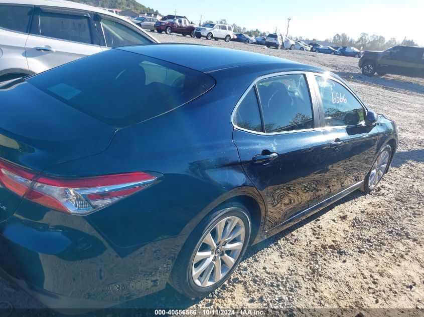 VIN 4T1B11HK9JU599259 2018 Toyota Camry, LE no.4