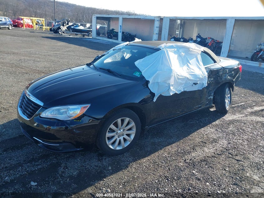 Vin: 1c3bc2eg1bn597428, lot: 41045829, chrysler 200 touring 20112