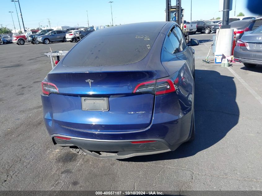 2022 Tesla Model Y Long Range Dual Motor All-Wheel Drive VIN: 7SAYGDEE8NF557874 Lot: 40557107