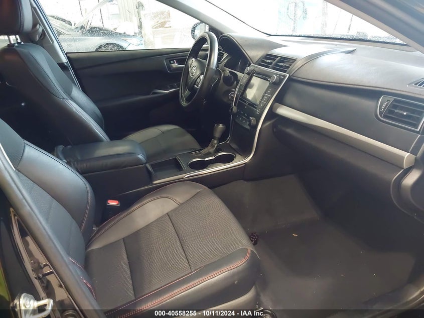 Image 5 of 2016 Toyota Camry  salvage vehicle - Lot #40558255 at IAAI