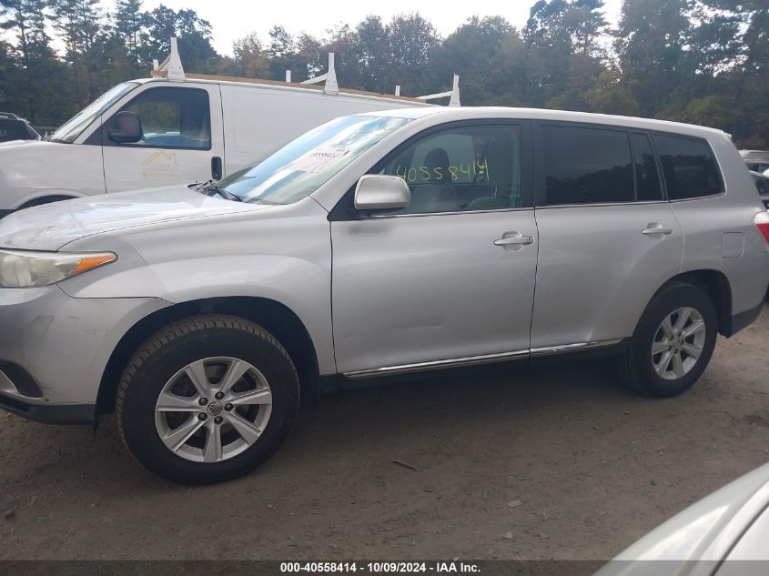 2011 Toyota Highlander Base V6 VIN: 5TDBK3EH7BS055967 Lot: 40558414